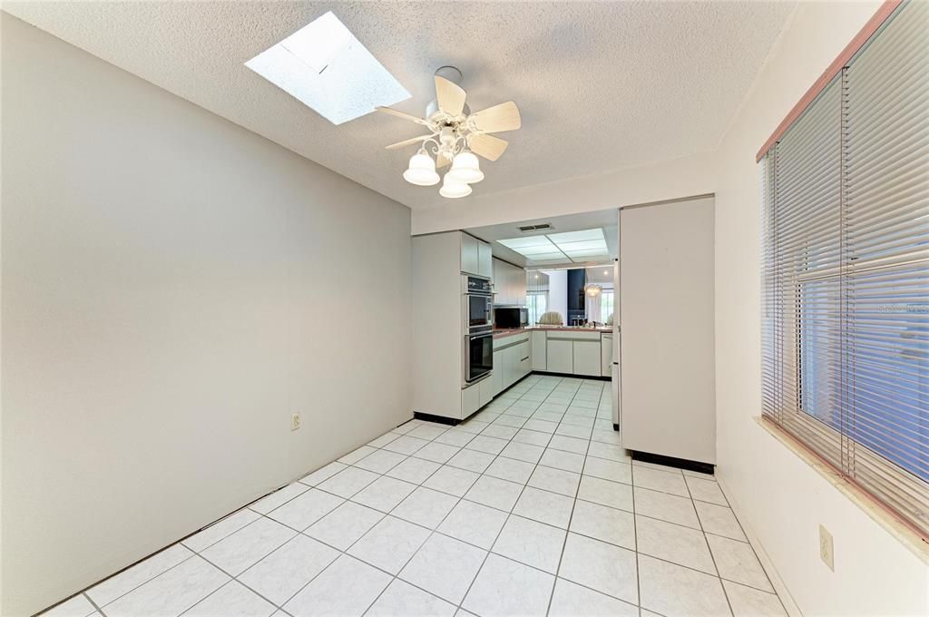En Venta: $449,000 (3 camas, 2 baños, 1802 Pies cuadrados)