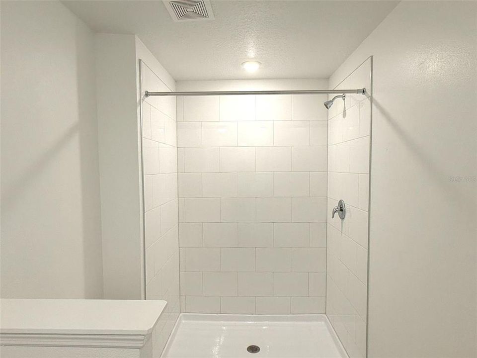 For Rent: $2,100 (3 beds, 2 baths, 1634 Square Feet)
