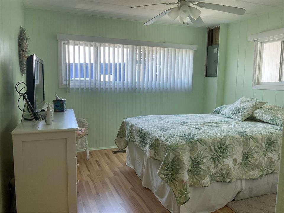 For Sale: $136,000 (2 beds, 2 baths, 960 Square Feet)
