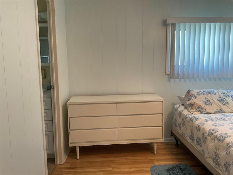 For Sale: $136,000 (2 beds, 2 baths, 960 Square Feet)