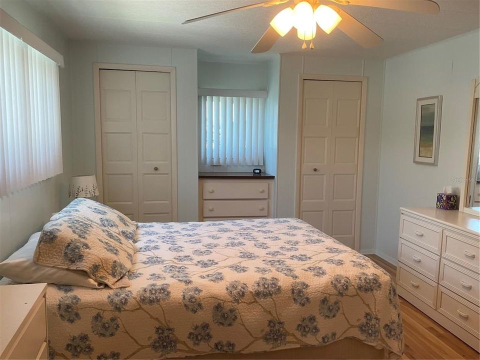 For Sale: $136,000 (2 beds, 2 baths, 960 Square Feet)