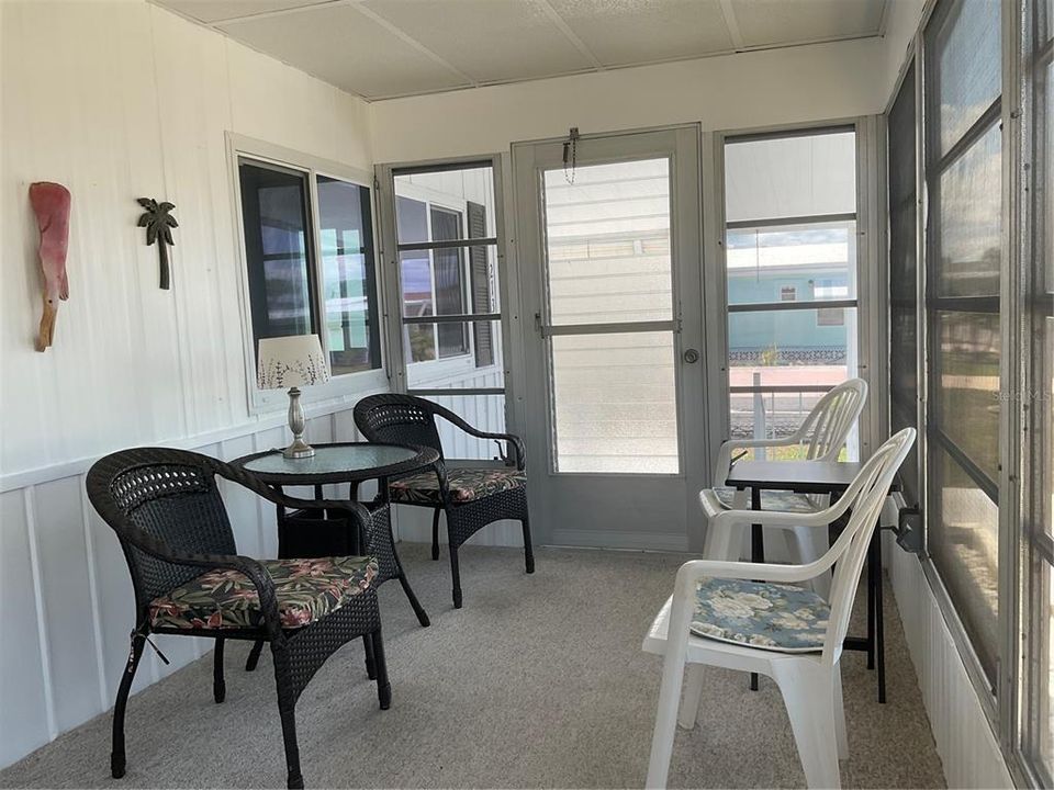 For Sale: $136,000 (2 beds, 2 baths, 960 Square Feet)