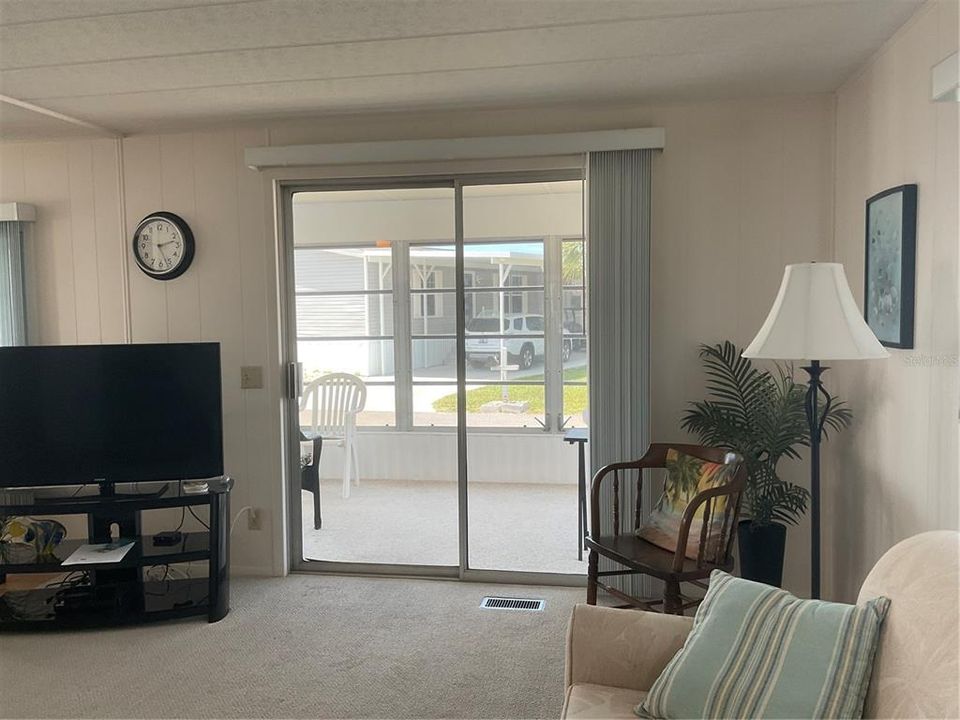 For Sale: $136,000 (2 beds, 2 baths, 960 Square Feet)