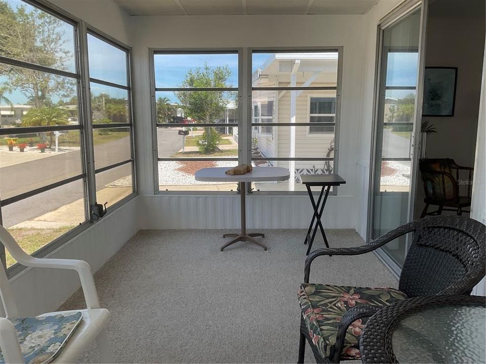 For Sale: $136,000 (2 beds, 2 baths, 960 Square Feet)