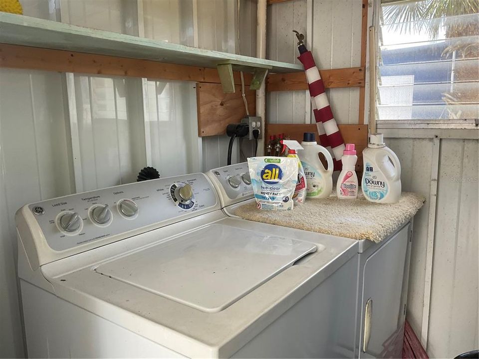 For Sale: $136,000 (2 beds, 2 baths, 960 Square Feet)