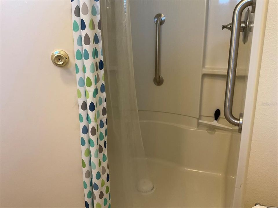 For Sale: $136,000 (2 beds, 2 baths, 960 Square Feet)