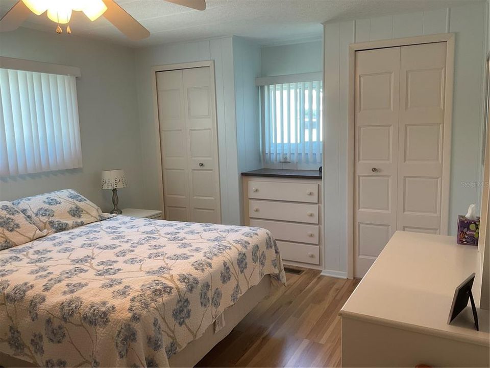 For Sale: $136,000 (2 beds, 2 baths, 960 Square Feet)