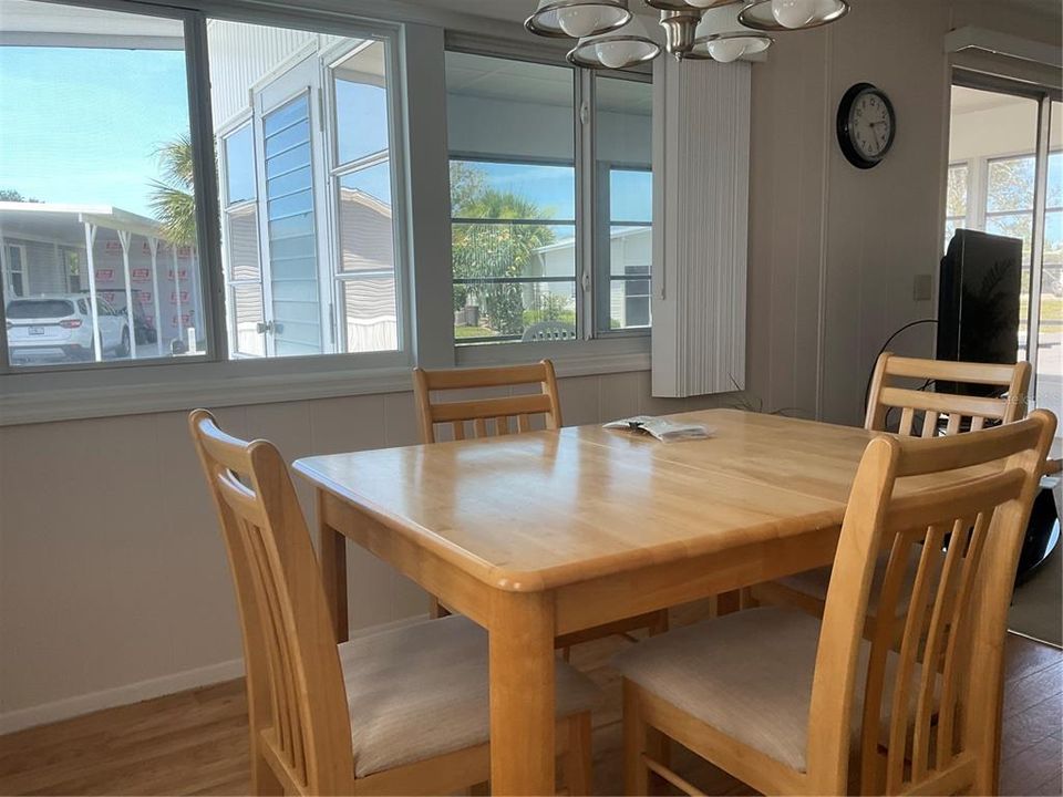 For Sale: $136,000 (2 beds, 2 baths, 960 Square Feet)