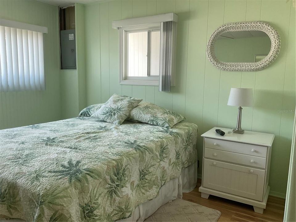 For Sale: $136,000 (2 beds, 2 baths, 960 Square Feet)