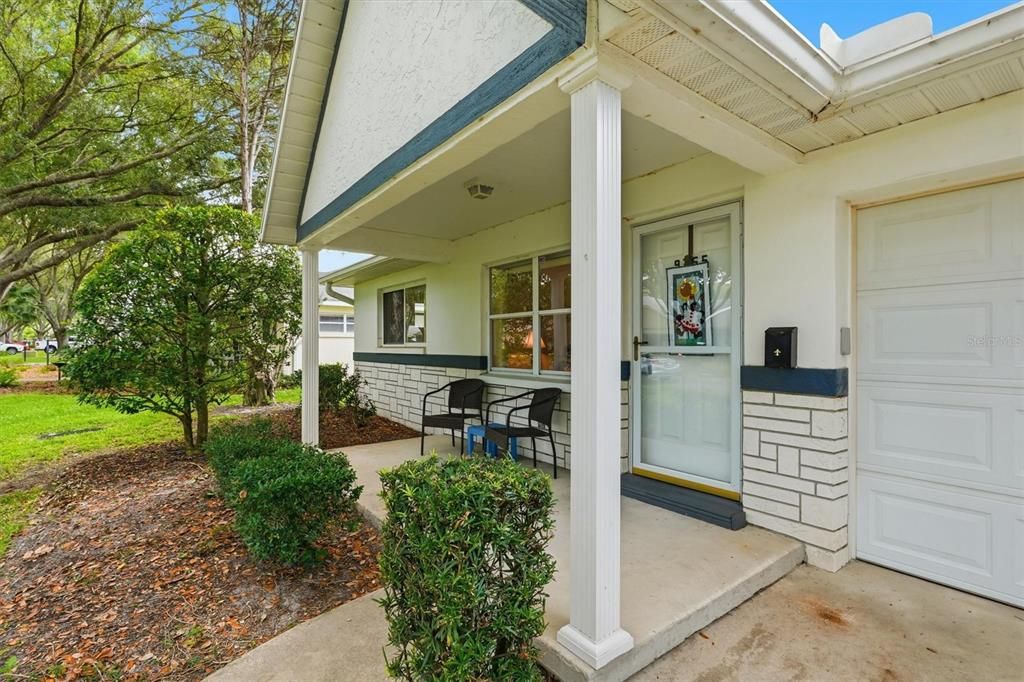 For Sale: $154,999 (2 beds, 2 baths, 1215 Square Feet)