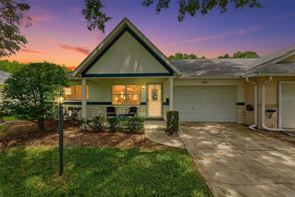 For Sale: $154,999 (2 beds, 2 baths, 1215 Square Feet)