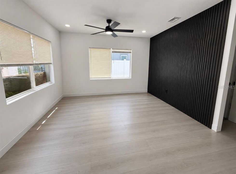 En Venta: $375,000 (3 camas, 2 baños, 1200 Pies cuadrados)