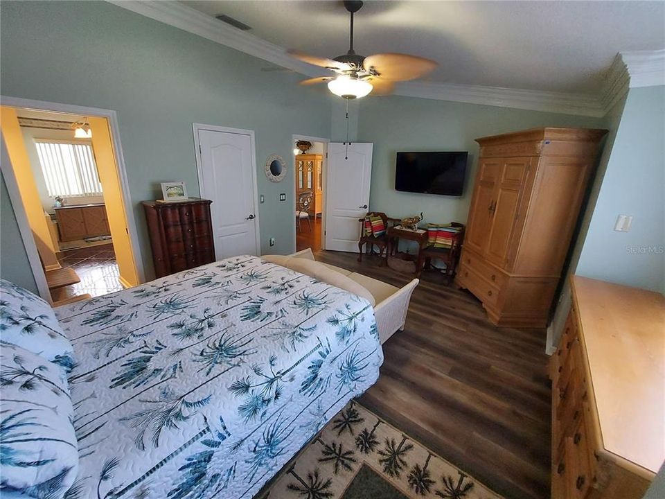 En Venta: $309,000 (3 camas, 2 baños, 1903 Pies cuadrados)