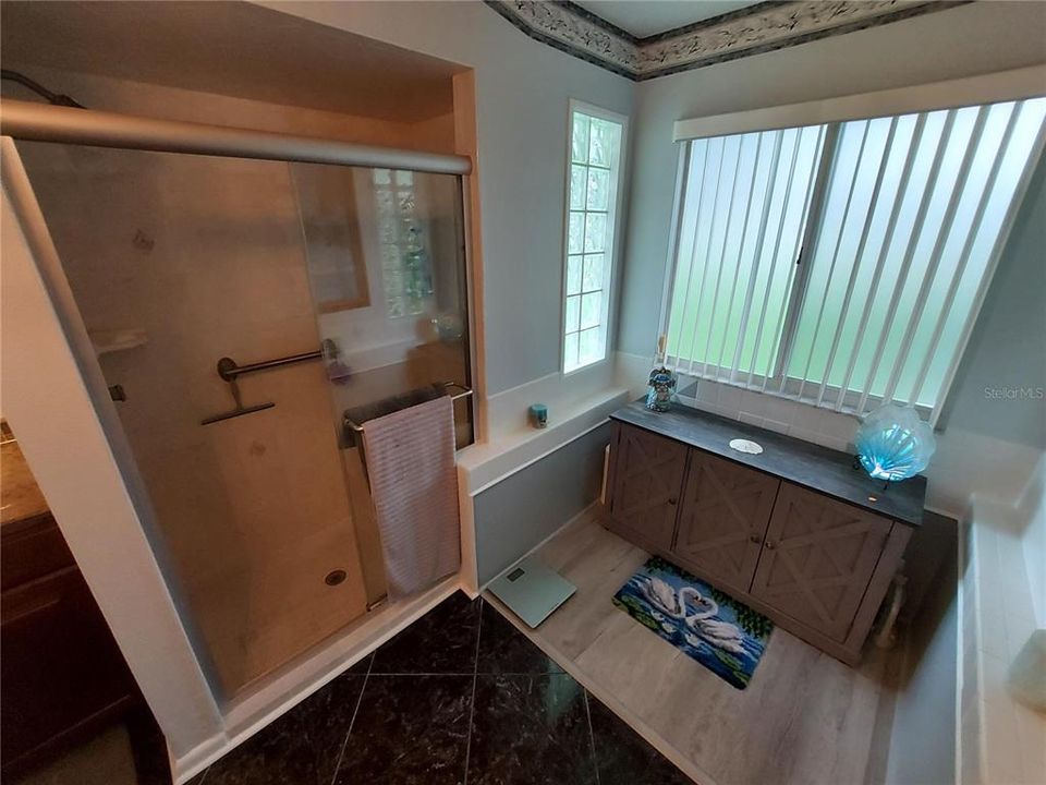 En Venta: $309,000 (3 camas, 2 baños, 1903 Pies cuadrados)