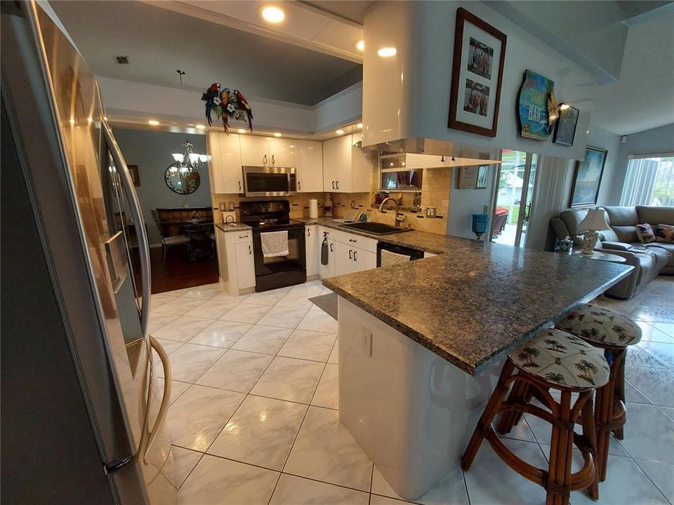 En Venta: $309,000 (3 camas, 2 baños, 1903 Pies cuadrados)