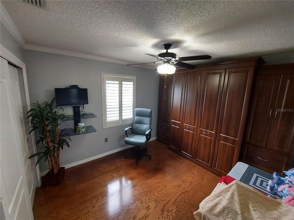 En Venta: $309,000 (3 camas, 2 baños, 1903 Pies cuadrados)