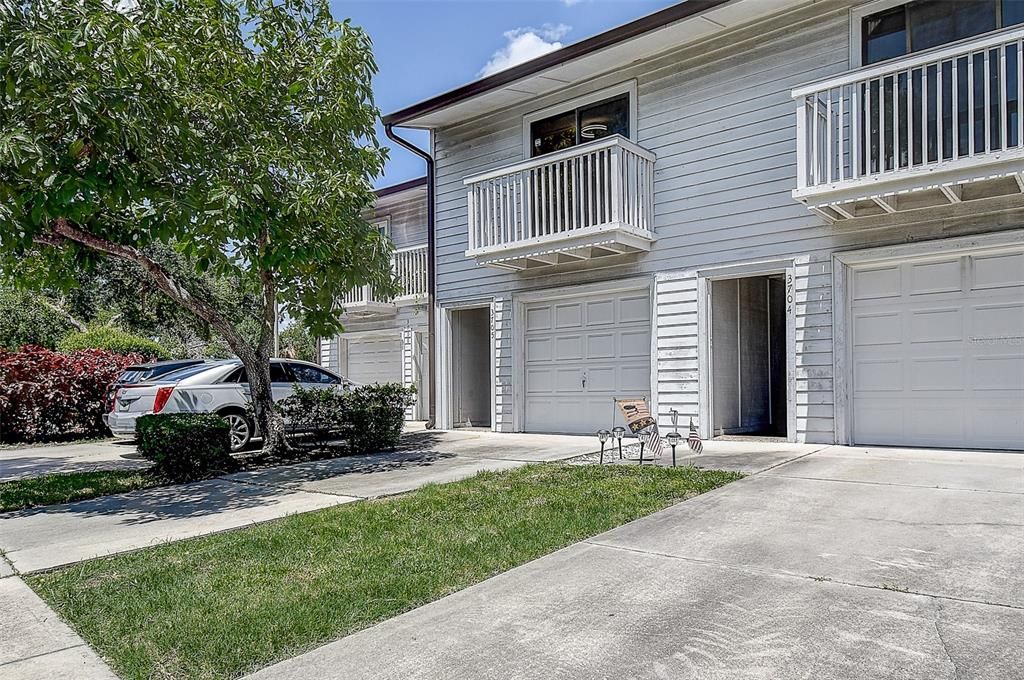For Sale: $239,000 (2 beds, 1 baths, 1190 Square Feet)