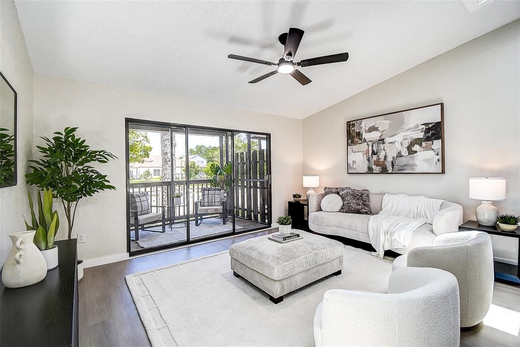 For Sale: $239,000 (2 beds, 1 baths, 1190 Square Feet)