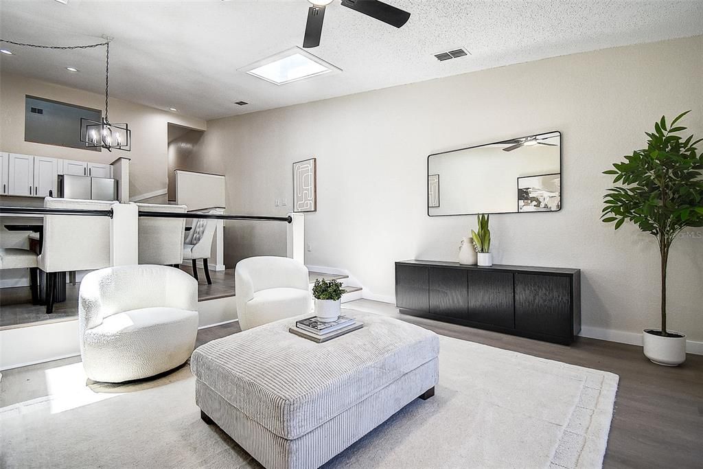 For Sale: $239,000 (2 beds, 1 baths, 1190 Square Feet)