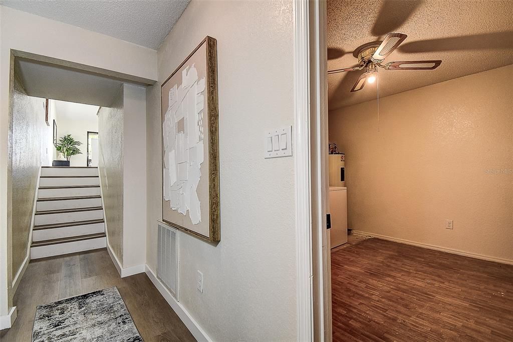For Sale: $239,000 (2 beds, 1 baths, 1190 Square Feet)