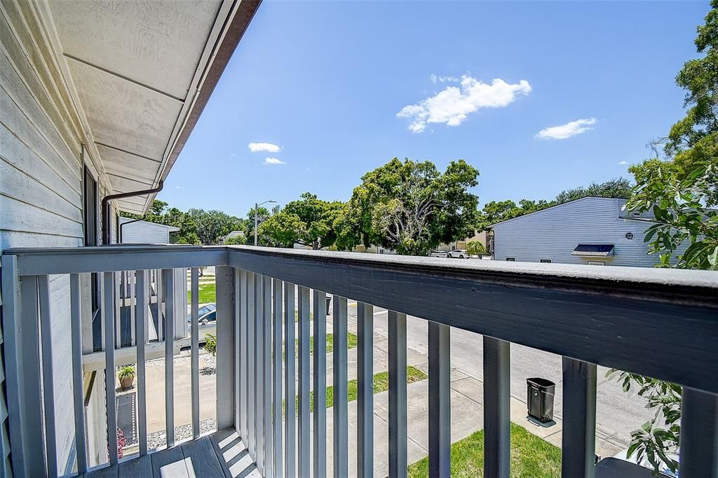 For Sale: $239,000 (2 beds, 1 baths, 1190 Square Feet)