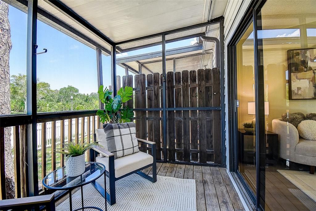 For Sale: $239,000 (2 beds, 1 baths, 1190 Square Feet)