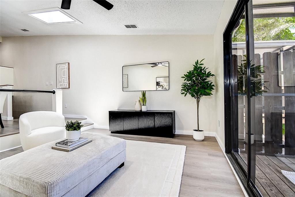 For Sale: $239,000 (2 beds, 1 baths, 1190 Square Feet)