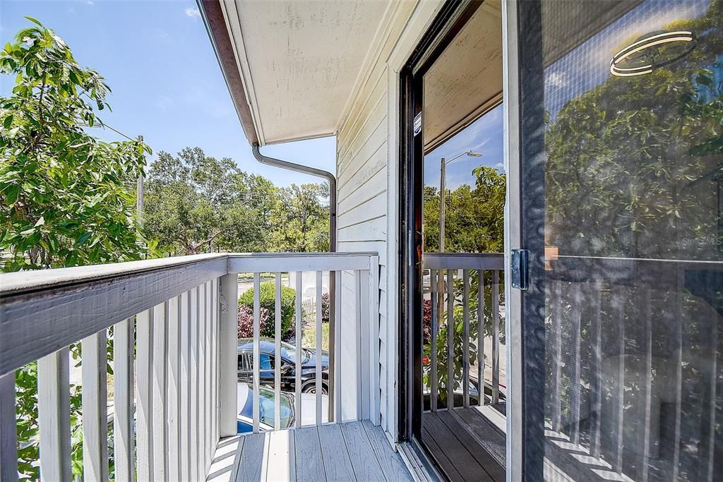 For Sale: $239,000 (2 beds, 1 baths, 1190 Square Feet)