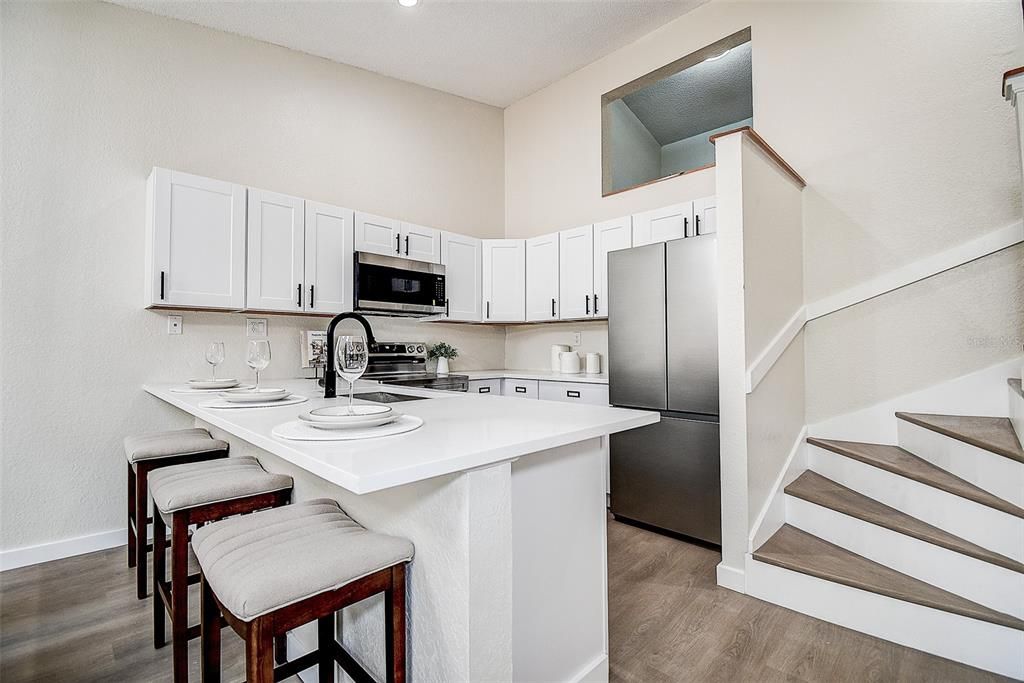 For Sale: $239,000 (2 beds, 1 baths, 1190 Square Feet)
