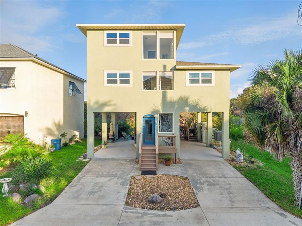For Sale: $1,248,000 (3 beds, 2 baths, 1740 Square Feet)