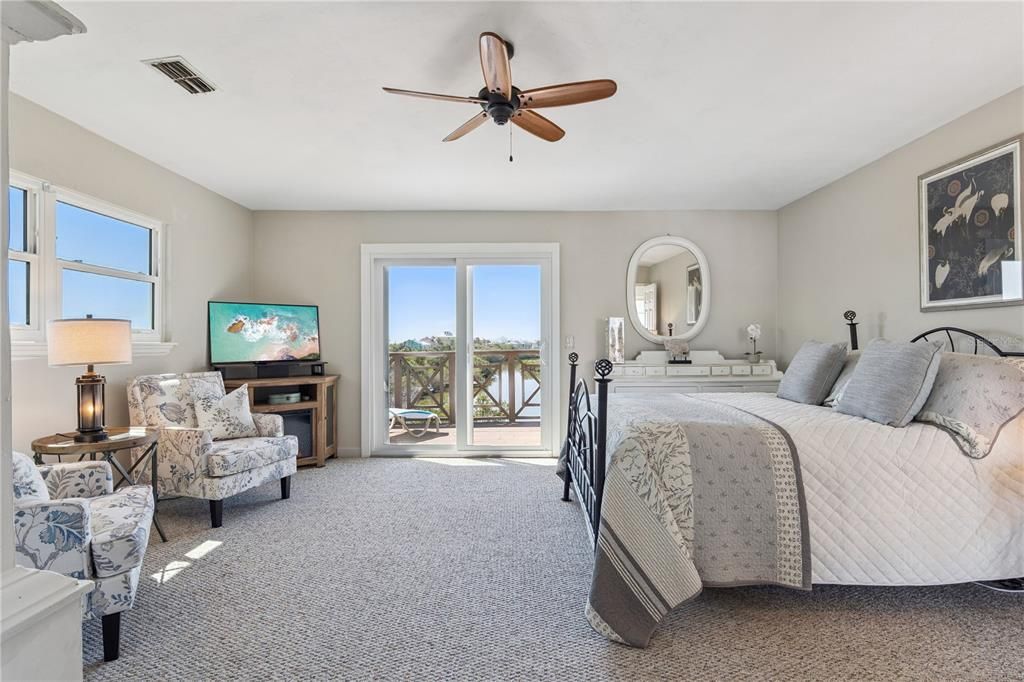 For Sale: $1,248,000 (3 beds, 2 baths, 1740 Square Feet)