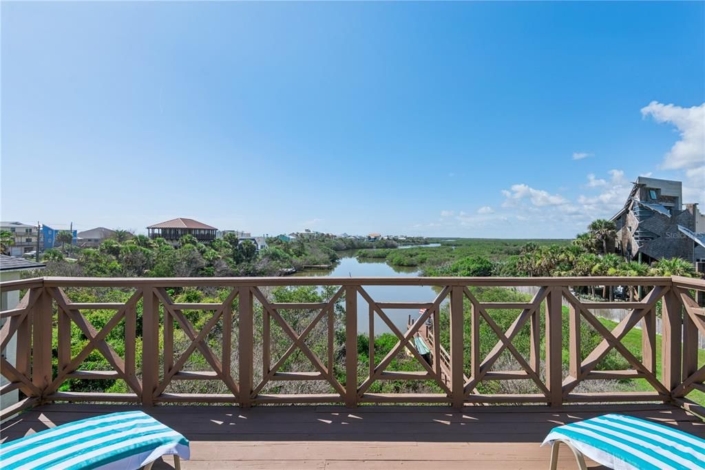 For Sale: $1,248,000 (3 beds, 2 baths, 1740 Square Feet)