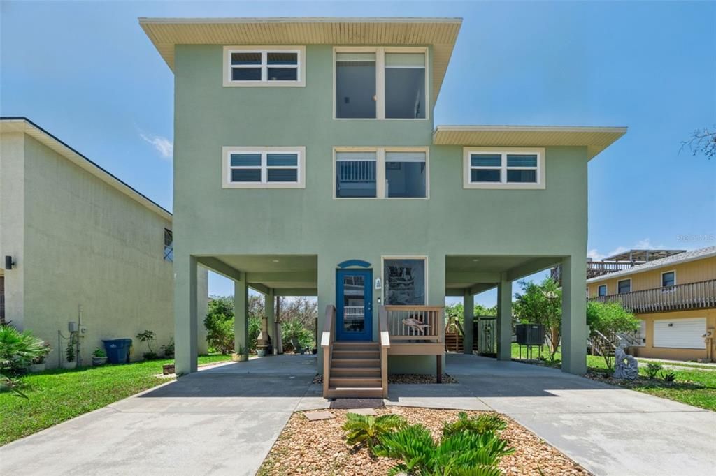 For Sale: $1,248,000 (3 beds, 2 baths, 1740 Square Feet)