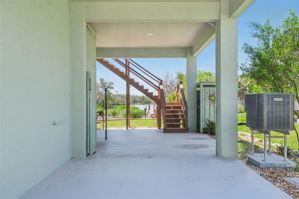 For Sale: $1,248,000 (3 beds, 2 baths, 1740 Square Feet)