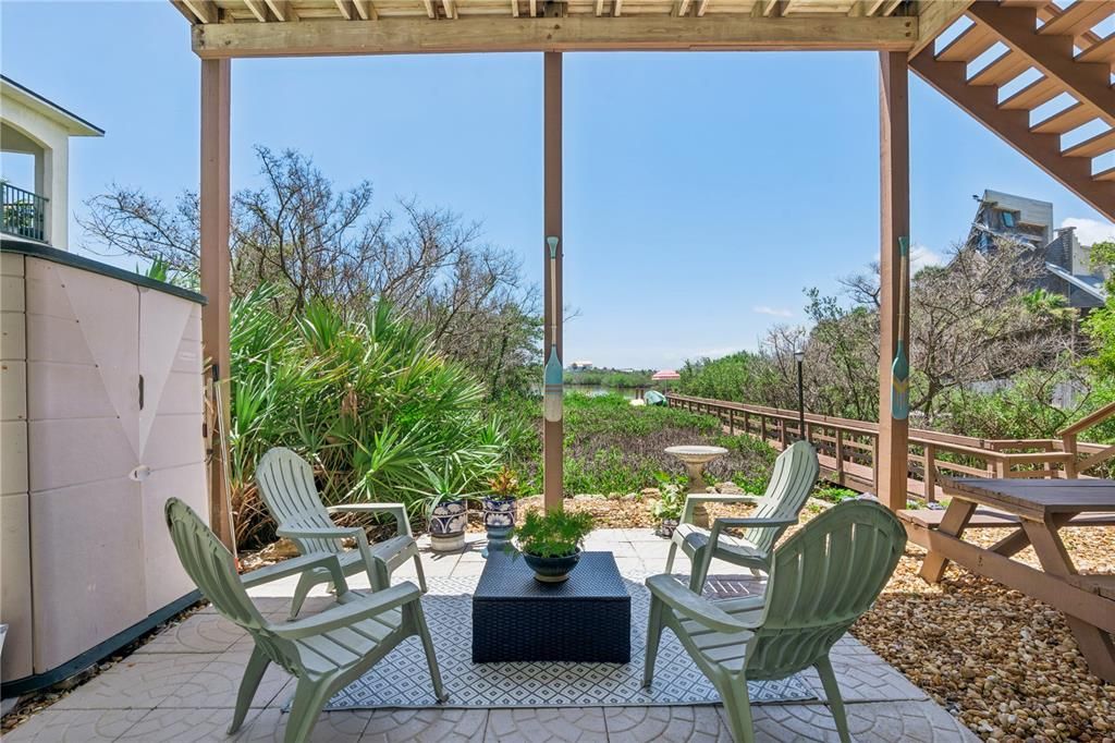 For Sale: $1,248,000 (3 beds, 2 baths, 1740 Square Feet)