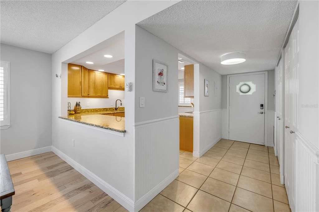 For Sale: $429,900 (2 beds, 2 baths, 1134 Square Feet)