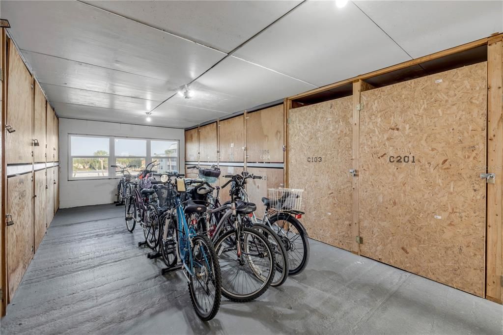 For Sale: $429,900 (2 beds, 2 baths, 1134 Square Feet)