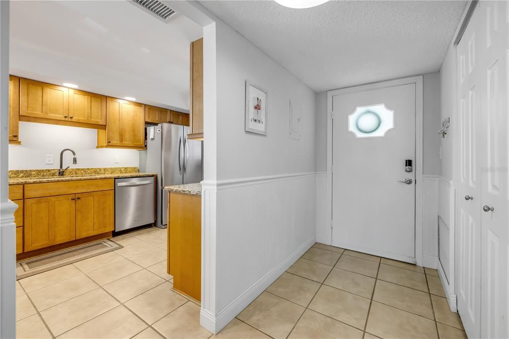 For Sale: $429,900 (2 beds, 2 baths, 1134 Square Feet)