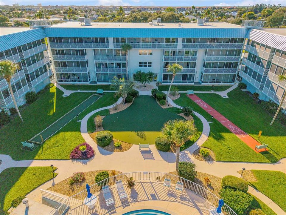 For Sale: $429,900 (2 beds, 2 baths, 1134 Square Feet)