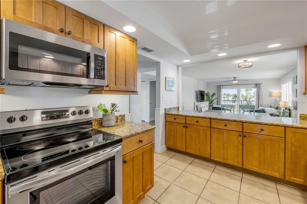 For Sale: $429,900 (2 beds, 2 baths, 1134 Square Feet)