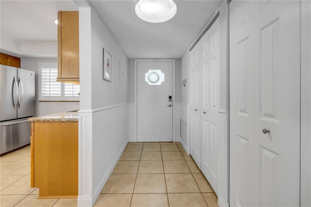 For Sale: $429,900 (2 beds, 2 baths, 1134 Square Feet)