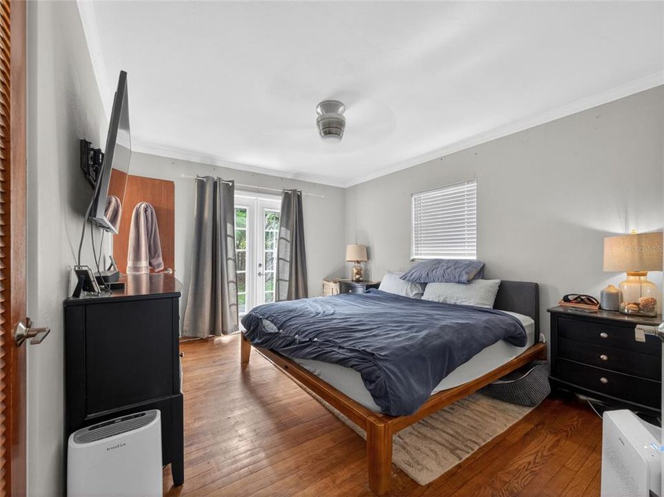 For Sale: $499,900 (3 beds, 2 baths, 1383 Square Feet)