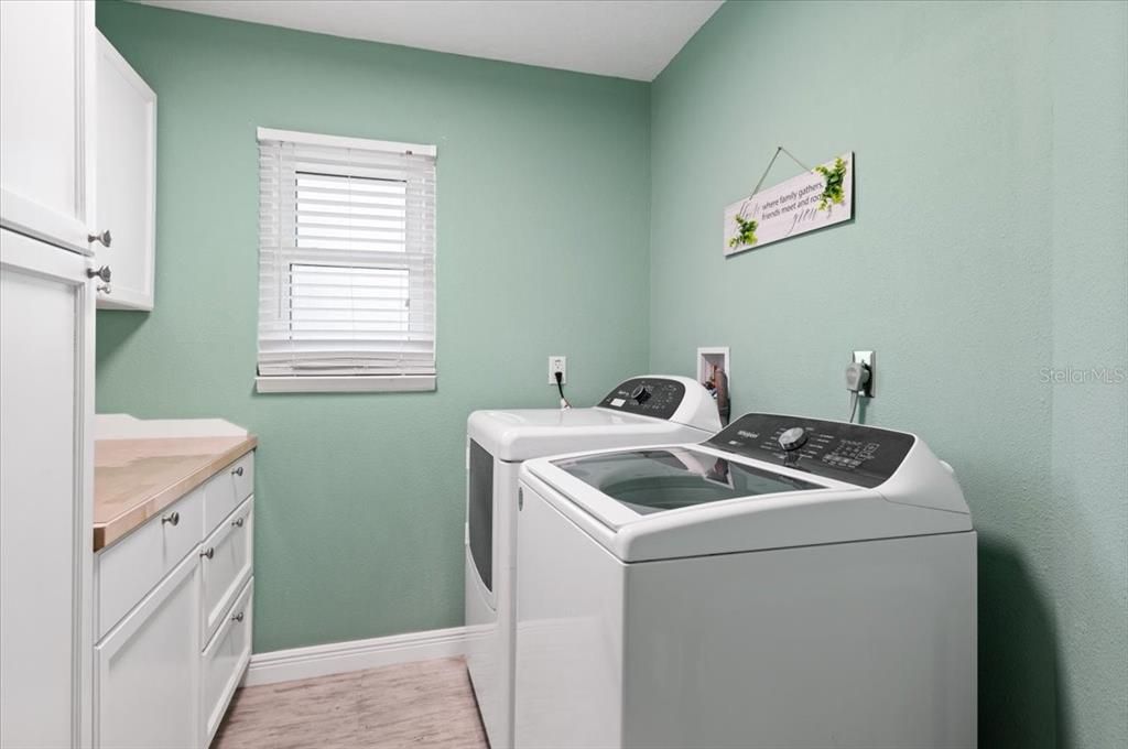 For Sale: $515,000 (4 beds, 2 baths, 2062 Square Feet)