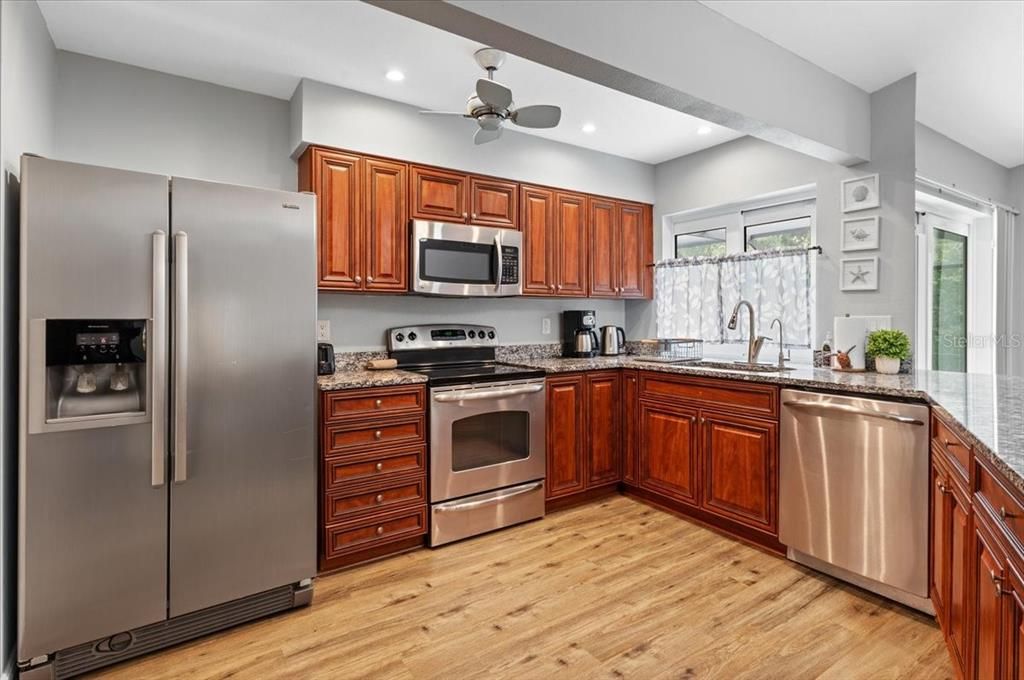 For Sale: $515,000 (4 beds, 2 baths, 2062 Square Feet)