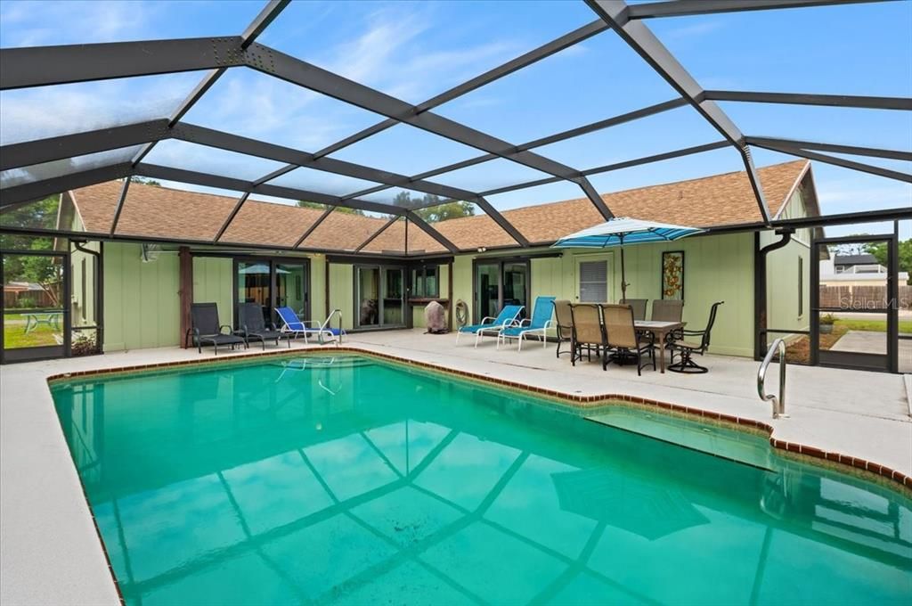 For Sale: $515,000 (4 beds, 2 baths, 2062 Square Feet)