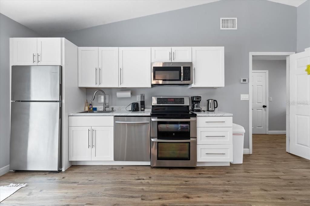 For Sale: $515,000 (4 beds, 2 baths, 2062 Square Feet)