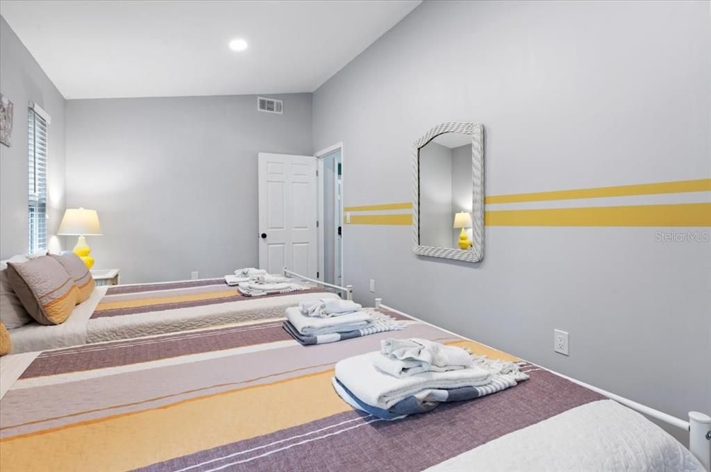 For Sale: $515,000 (4 beds, 2 baths, 2062 Square Feet)