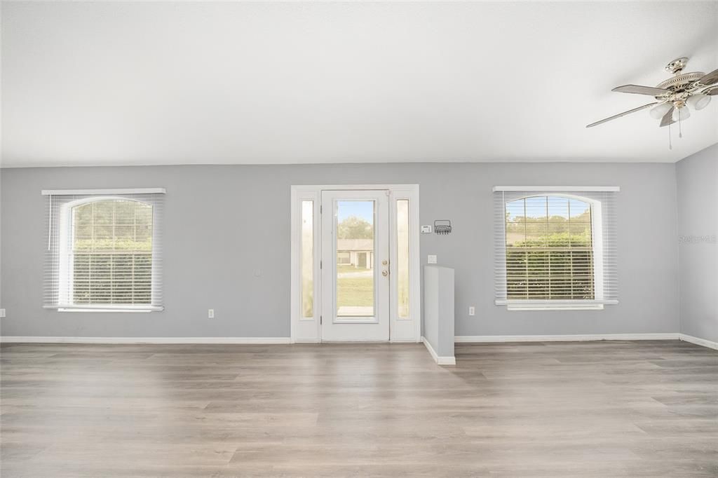 For Sale: $290,000 (3 beds, 2 baths, 2020 Square Feet)