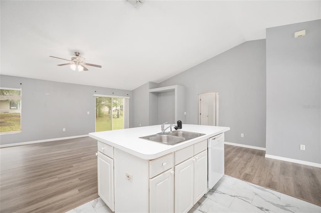 For Sale: $290,000 (3 beds, 2 baths, 2020 Square Feet)