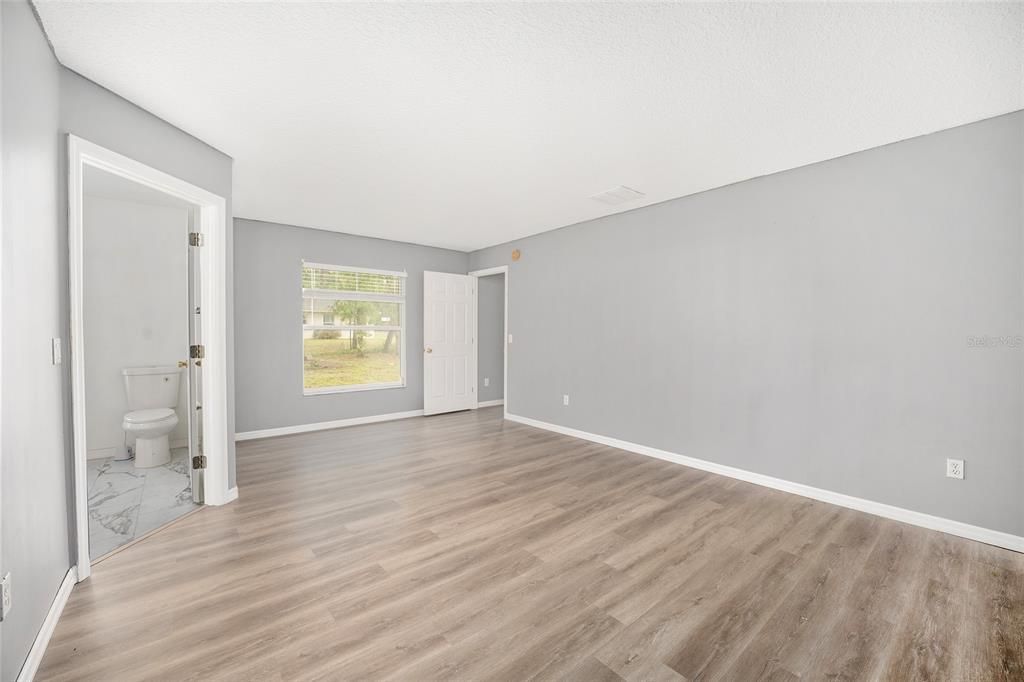 For Sale: $290,000 (3 beds, 2 baths, 2020 Square Feet)